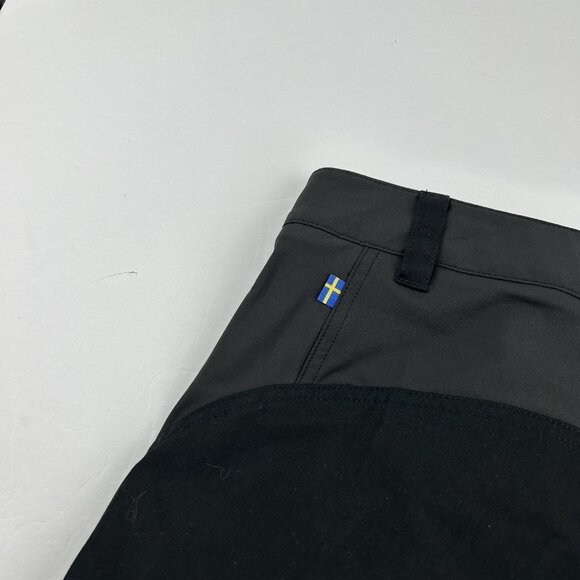 Fjallraven Nikka Curved Womens Shorts Black G1000 Size 26 Waist - Picture 16 of 16